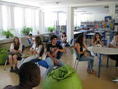 A visita dos novos alunos às instalações da Biblioteca Escolar